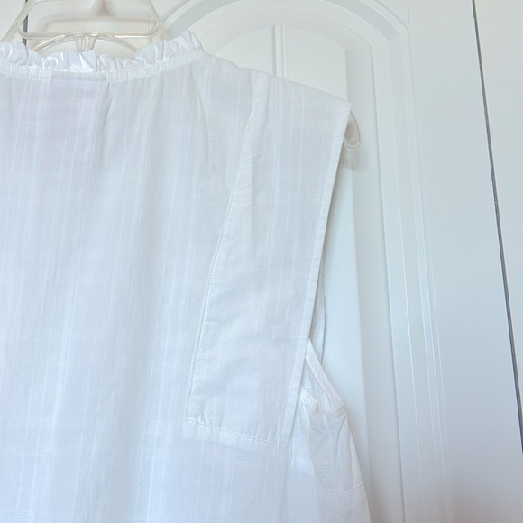 St. John's Bay White Sleeveless Blouse - Picture 5 of 5